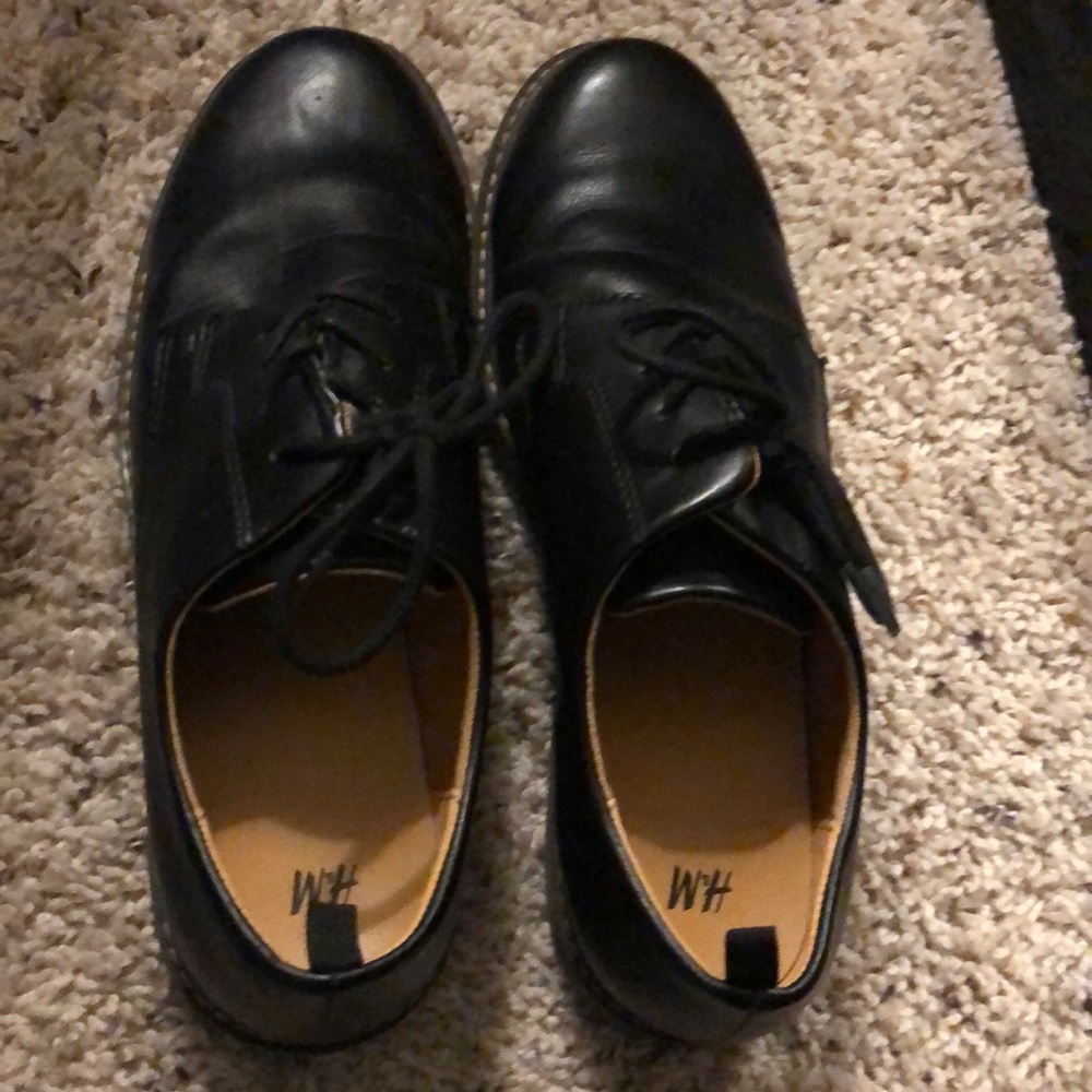 H&M black dressy shoes